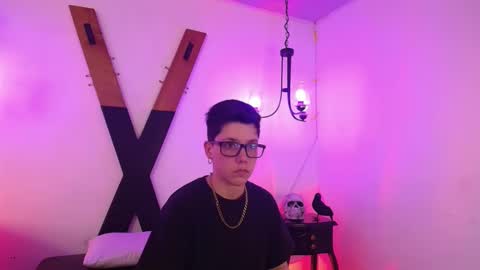 spencerm_ online show from November 21, 1:36 am