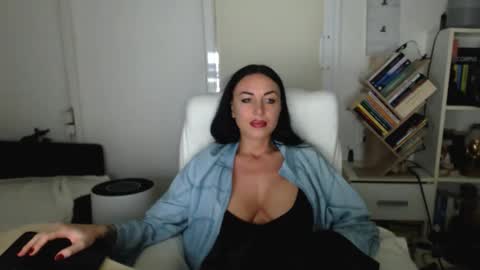 Snapshot of spicemint chatting on October 15, 7:47 pm Carla online show from October 15, 7:47 pm