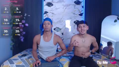 Snapshot of spicyboys_ chatting on September 22, 9:08 pm online show from September 22, 9:08 pm