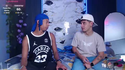 Snapshot of spicyboys_ chatting on September 13, 9:28 pm online show from September 13, 9:28 pm
