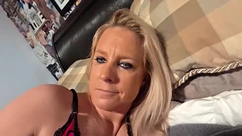 spnk6me9 online show from February 4, 9:19 pm