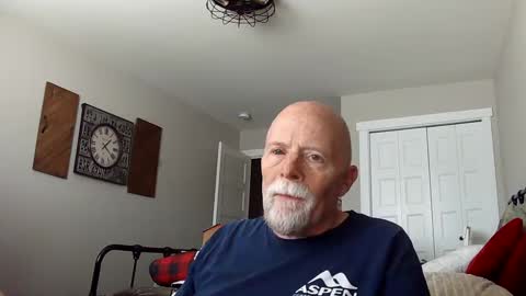 Snapshot of sportfish chatting on September 21, 8:24 pm sportfish online show from September 21, 8:24 pm