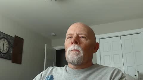 Snapshot of sportfish chatting on September 11, 6:31 pm sportfish online show from September 11, 6:31 pm