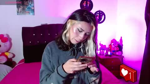 Snapshot of squirt_charlotte chatting on February 25, 5:08 am HELLO WELCOME MY NAME IS CHARLOTTE OY A NEW GIRL online show from February 25, 5:08 am