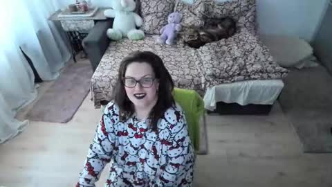 Snapshot of squirt_kimmm chatting on October 16, 7:52 am Kim online show from October 16, 7:52 am