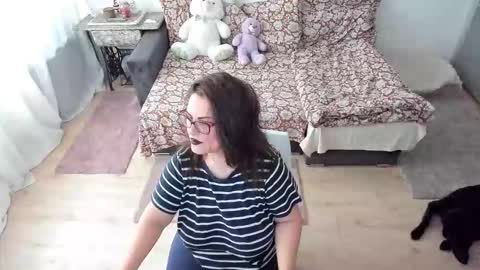 Snapshot of squirt_kimmm chatting on October 14, 8:06 am Kim online show from October 14, 8:06 am