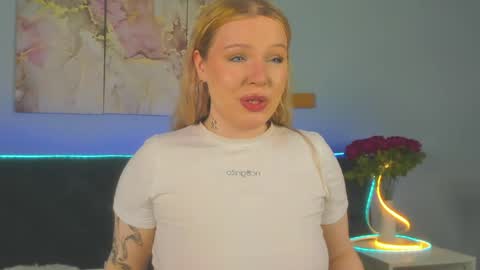 sqwrtg online show from April 5, 1:02 am