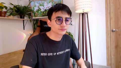 sr_evann online show from April 3, 3:19 pm