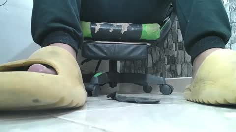 sr master cum its my old account online show from October 9, 4:51 am