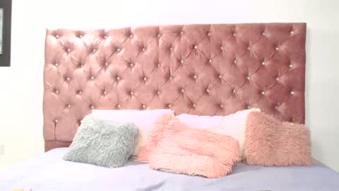 SsofiiCollins online show from April 17, 6:49 am