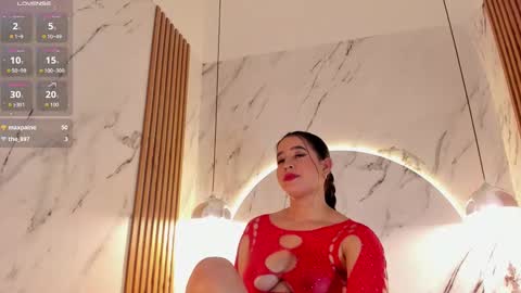 STAAR HOT online show from November 18, 8:34 pm