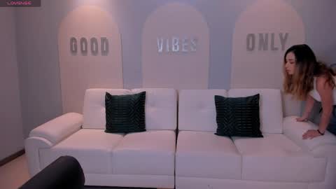 Stacy Woods online show from April 7, 11:34 am