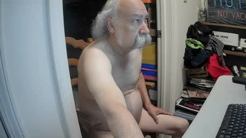 stache169 online show from July 16, 1:58 pm