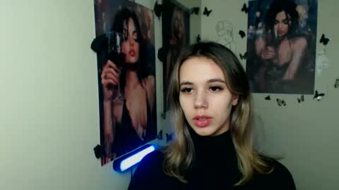 Stacy online show from December 1, 2:04 pm