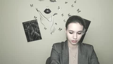 Stacy online show from January 12, 1:16 pm