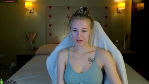 Stacy Mon Tue Wed Thu Fri Sun GMT GMT 3 1000am - 0400pm  online show from February 16, 9:40 am