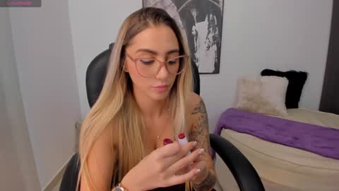 Snapshot of stacyconner chatting on January 2, 8:24 pm Stacy Conner online show from January 2, 8:24 pm