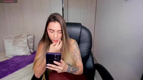 Snapshot of stacyconner chatting on October 16, 3:33 pm Stacy Conner online show from October 16, 3:33 pm