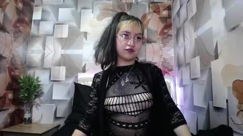 S T A R online show from April 14, 3:04 pm