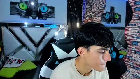 star_blew online show from December 3, 1:17 pm