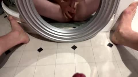 9inches online show from January 11, 3:40 pm