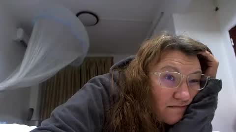 starlagurl online show from March 12, 3:40 pm