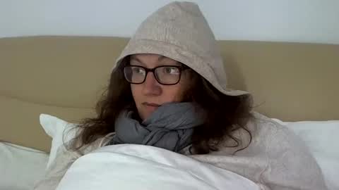 starlagurl online show from January 18, 11:00 am
