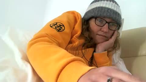 starlagurl online show from December 18, 5:48 am