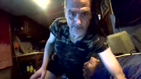 i-wish-i-was-a-girl online show from December 21, 1:12 am