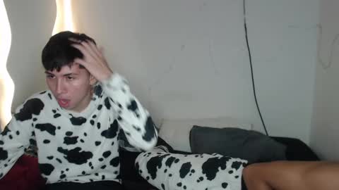 Snapshot of stebeen_smith chatting on December 11, 4:52 pm stebeen smith online show from December 11, 4:52 pm