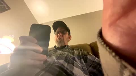 Snapshot of steel259373 chatting on October 3, 4:21 am steel259373 online show from October 3, 4:21 am
