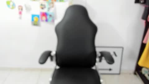 Snapshot of stefan_litleee chatting on February 21, 10:15 pm julieth-cancer online show from February 21, 10:15 pm