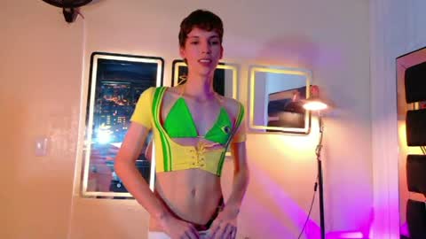 stefany piink online show from May 13, 4:05 pm