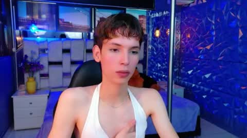 stefany piink online show from May 9, 12:33 pm
