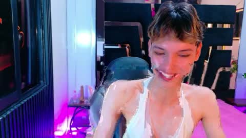 stefany piink online show from April 1, 1:23 pm