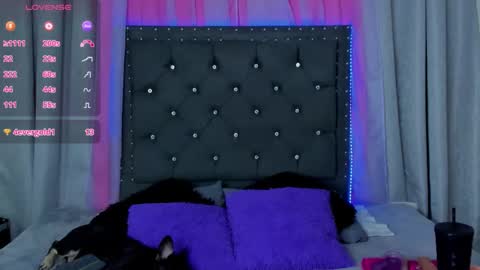 steff_olsen online show from November 21, 3:04 am