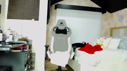 Zuly online show from February 25, 4:46 am