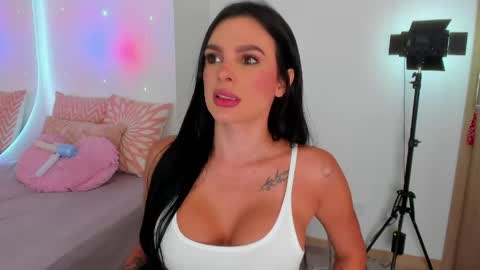 Yuli online show from April 18, 7:58 pm