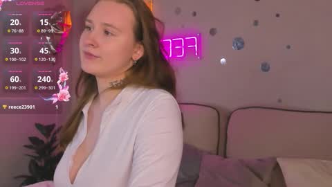 Stella online show from March 17, 1:10 am