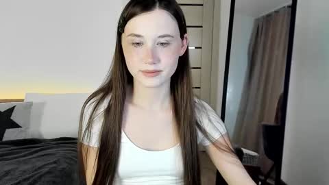 stella_sunny online show from February 14, 2:36 am