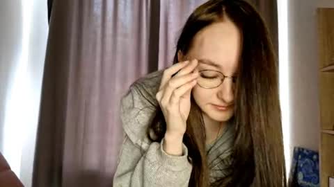 Stella online show from September 10, 7:20 am