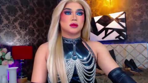 CALL ME STELLA online show from February 24, 9:43 am