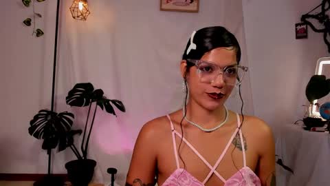 Snapshot of stellart_ chatting on March 9, 4:49 am stellart_ online show from March 9, 4:49 am