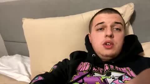 Honestly Im a slut I have a high sex drive and I love talking to people off this platform  online show from January 14, 11:16 pm