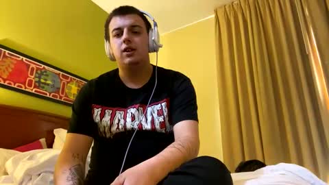 Honestly Im a slut I have a high sex drive and I love talking to people off this platform  online show from February 22, 9:26 pm