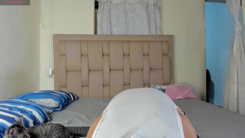 Snapshot of stepcouple__ chatting on September 28, 10:19 pm Stepcouple online show from September 28, 10:19 pm