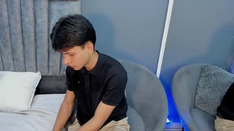 Stephane Rouss online show from October 30, 1:06 am