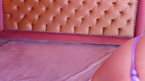 Stephaniesun  online show from July 5, 1:07 pm