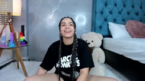 Stefanny online show from May 5, 12:28 am