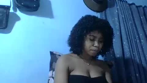 stephaolysca online show from May 29, 10:46 am